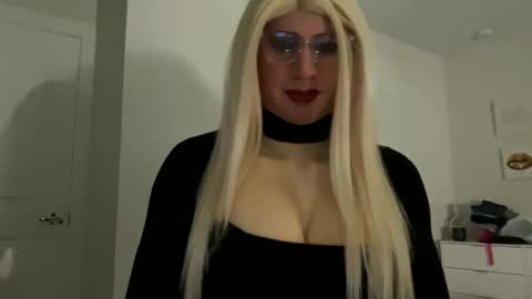 Snapshot of danicdgirl chatting on February 2026 04:03:02 PM danicdgirl online show from February 2026 04:03:02 PM