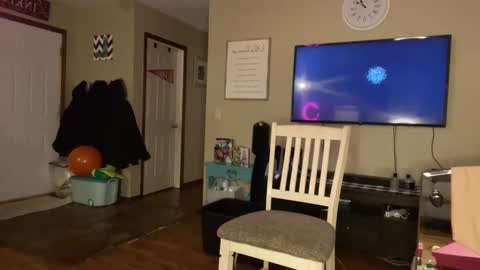 Snapshot of danidragon69 chatting on December 2024 07:15:02 AM Dani Dragon online show from December 2024 07:15:02 AM