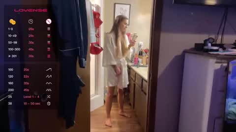 Snapshot of danidragon69 chatting on December 2024 07:40:01 AM Dani Dragon online show from December 2024 07:40:01 AM