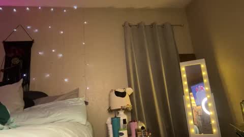 Snapshot of danidragon69 chatting on January 2025 10:50:02 AM Dani Dragon online show from January 2025 10:50:02 AM