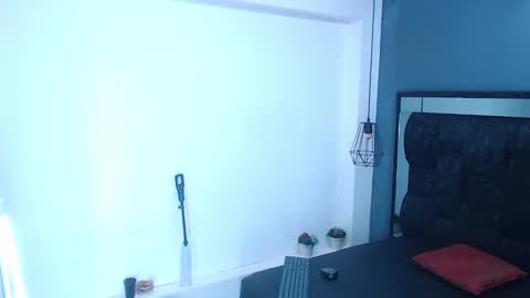 Daniel Delux  online show from September 2025 11:04:02 AM