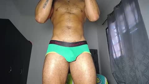 Snapshot of daniel_sherlock chatting on December 2024 01:06:01 PM Daniel Sherlock online show from December 2024 01:06:01 PM