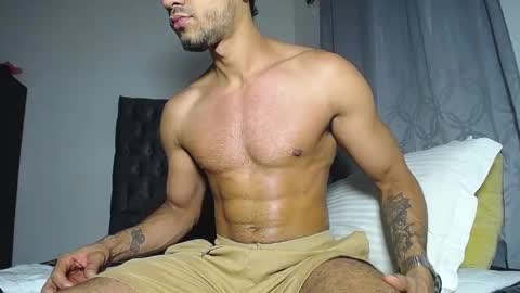 Snapshot of daniel_sherlock chatting on February 2025 10:47:02 AM Daniel Sherlock online show from February 2025 10:47:02 AM