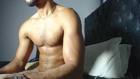 Snapshot of daniel_sherlock chatting on February 2025 02:44:01 PM Daniel Sherlock online show from February 2025 02:44:01 PM