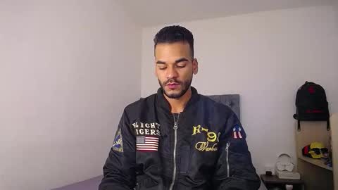 Snapshot of daniel_sherlock chatting on December 2025 01:05:02 PM Daniel Sherlock online show from December 2025 01:05:02 PM