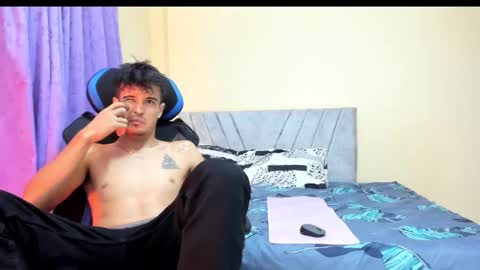 Snapshot of daniel_velez26 chatting on November 2025 04:39:01 PM daniel_velez26 online show from November 2025 04:39:01 PM