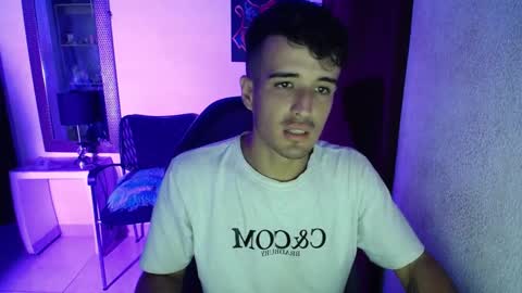 Snapshot of daniel_velez26 chatting on November 2025 12:32:01 AM daniel_velez26 online show from November 2025 12:32:01 AM