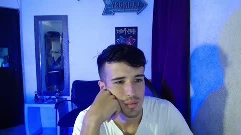 Snapshot of daniel_velez26 chatting on December 2025 01:32:01 AM daniel_velez26 online show from December 2025 01:32:01 AM