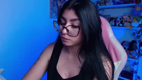 Snapshot of daniela_cute22 chatting on December 2025 10:29:01 PM DANIELA online show from December 2025 10:29:01 PM