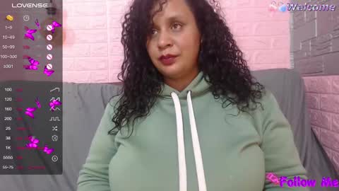 Snapshot of danielaa_a chatting on February 2025 02:06:02 AM Daniela online show from February 2025 02:06:02 AM