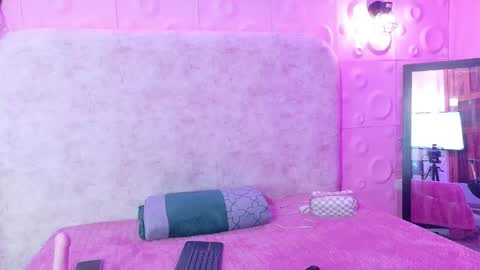 Snapshot of danielaa_a chatting on October 2025 11:16:01 PM Daniela online show from October 2025 11:16:01 PM