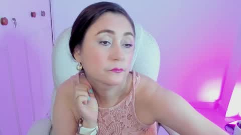 Daniela online show from October 2025 04:33:01 AM