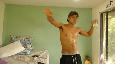 danielitopapii online show from April 2026 08:09:01 PM