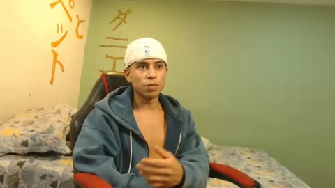 Snapshot of danielitopapii chatting on July 2026 03:23:01 AM danielitopapii online show from July 2026 03:23:01 AM