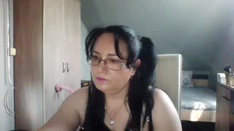 Danielle and Mattew online show from June 2026 07:33:02 AM