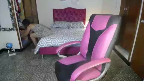 Angie online show from February 2025 03:30:02 PM