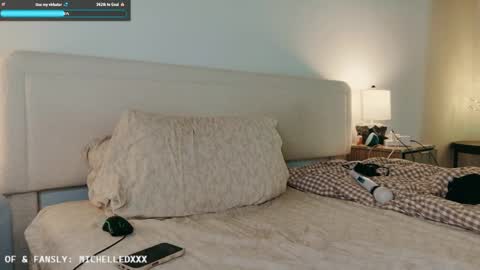 Snapshot of daniellemxxx chatting on April 2026 06:25:01 PM daniellemxxx online show from April 2026 06:25:01 PM
