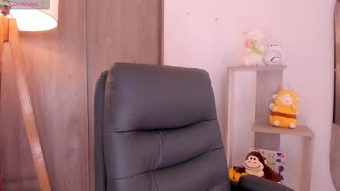 Danielle Rose online show from October 2025 09:47:02 PM