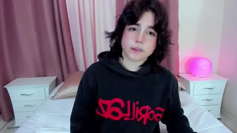 Danielle  online show from December 2025 12:43:02 PM