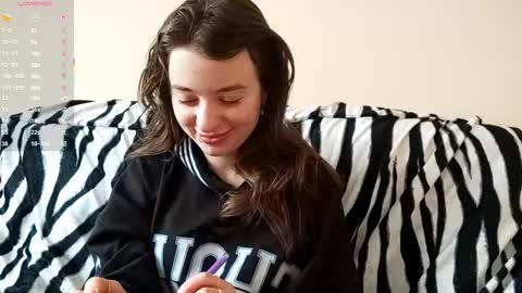 Snapshot of daniellevaulet chatting on December 2025 09:13:02 AM Mia online show from December 2025 09:13:02 AM