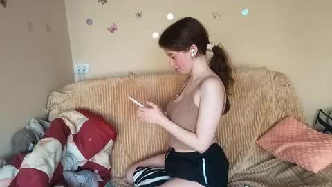 Mia online show from May 2026 04:04:02 PM