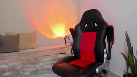 Daniela  online show from November 2025 11:48:01 PM