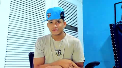 Snapshot of danii_scot chatting on January 2025 04:01:02 AM Dani online show from January 2025 04:01:02 AM