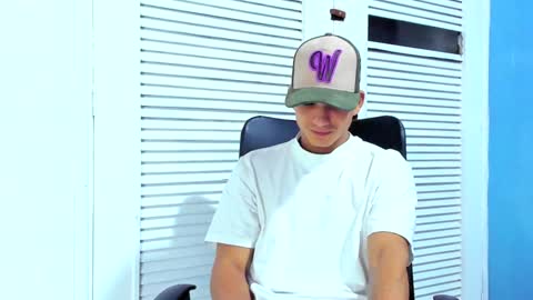 Snapshot of danii_scot chatting on February 2025 03:44:01 AM Dani online show from February 2025 03:44:01 AM