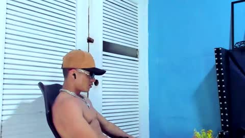 Snapshot of danii_scot chatting on February 2025 10:23:02 AM Dani online show from February 2025 10:23:02 AM