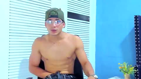 Snapshot of danii_scot chatting on February 2025 04:03:01 AM Dani online show from February 2025 04:03:01 AM