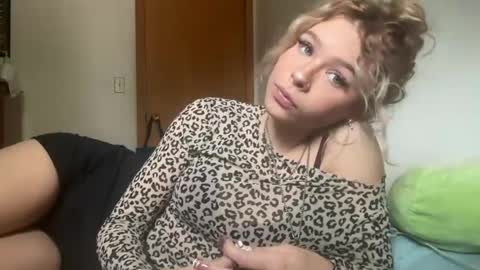 danilovexoxo online show from July 2026 10:20:02 PM