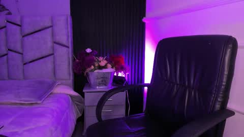 Dani Phonenix online show from February 2026 11:51:01 AM