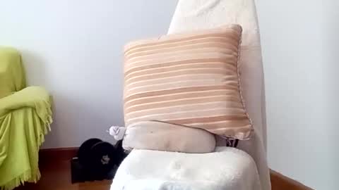 Snapshot of daniroca8 chatting on January 2026 03:25:02 PM daniroca8 online show from January 2026 03:25:02 PM