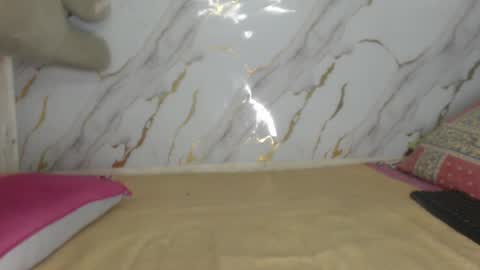 Snapshot of danisha99 chatting on November 2025 08:47:01 AM INSTAGRAM Minni Moom online show from November 2025 08:47:01 AM