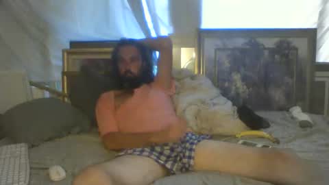 ZyRaMaxx online show from October 2025 10:17:01 PM