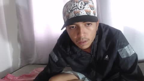 Snapshot of danivoyeur21 chatting on November 2025 02:43:02 PM daniel segura online show from November 2025 02:43:02 PM