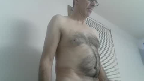 Snapshot of danl20012001 chatting on October 2025 02:34:01 AM danl20012001 online show from October 2025 02:34:01 AM