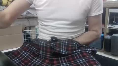 Snapshot of danl20012001 chatting on December 2025 05:27:02 AM danl20012001 online show from December 2025 05:27:02 AM