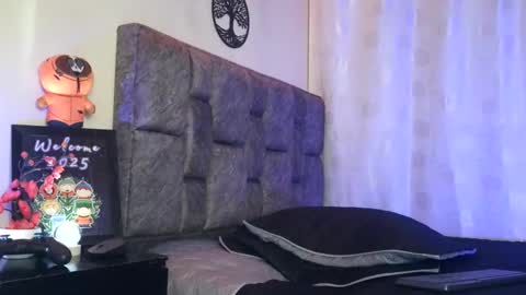 Snapshot of dann_brown chatting on February 2025 09:14:01 PM Dann Brown online show from February 2025 09:14:01 PM