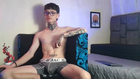 Snapshot of dann_brown chatting on March 2025 06:00:01 PM Dann Brown online show from March 2025 06:00:01 PM