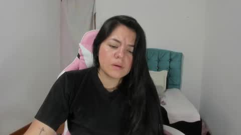 danna online show from February 2025 07:52:02 PM