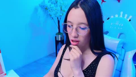 Danna  online show from February 2026 03:36:02 AM