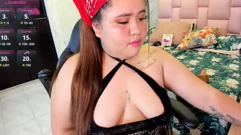 Snapshot of danna_keys chatting on March 2026 05:52:02 PM DANNA online show from March 2026 05:52:02 PM