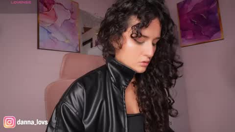 Danna Lovs online show from May 2026 11:16:01 AM