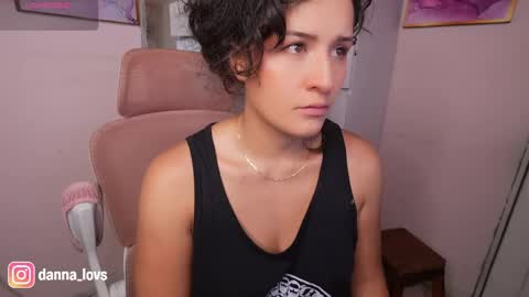 Danna Lovs online show from May 2026 11:18:01 AM