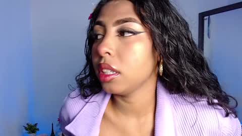 Snapshot of danna_schmidt23 chatting on December 2024 10:17:02 AM Danna online show from December 2024 10:17:02 AM