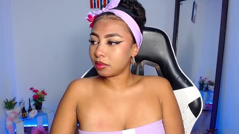 Snapshot of danna_schmidt23 chatting on December 2024 09:19:02 AM Danna online show from December 2024 09:19:02 AM