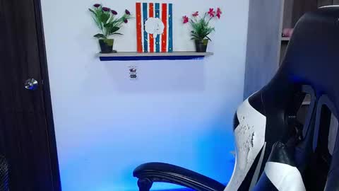 Snapshot of danna_schmidt23 chatting on October 2025 09:21:01 AM Danna online show from October 2025 09:21:01 AM