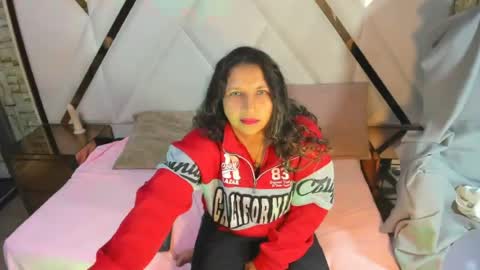 danna_sg online show from June 2026 03:53:02 AM