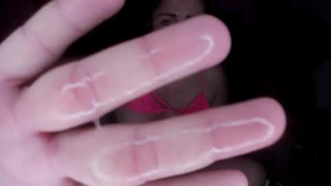 Danna Sofia jeins online show from February 2026 02:03:02 PM